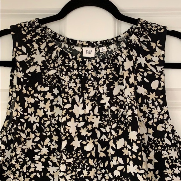 Gap black and cream floral print top - Picture 2 of 7